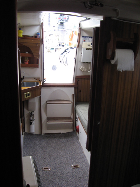 View aft from V-berth1.JPG